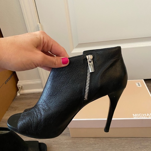 Michael Kors Heels - Picture 8 of 8